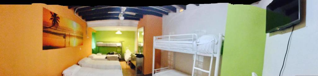 Albergue Juvenil New Age Hostel Палма де Майорка Екстериор снимка
